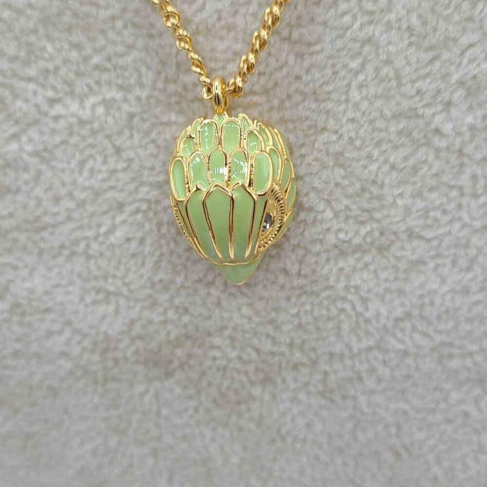 Kurt Geiger Green Enamel Eagle Gold Tone Pendant Necklace NWT!  NEW! - Picture 9 of 9